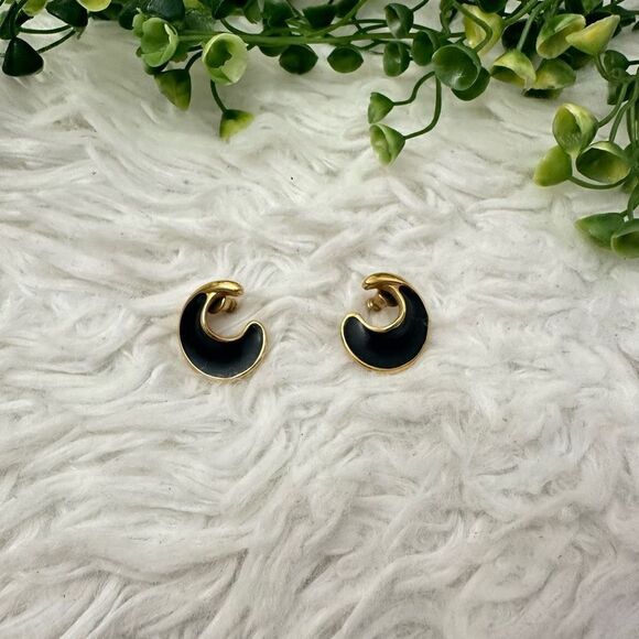Monet‎ Vintage Gold Tone Black Enamel Pierced Crescent Earrings - Picture 1 of 5